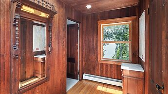 Camp Roosevelt 5 Bedroom Cottage by RedAwning