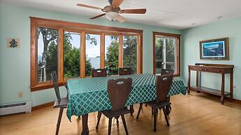 Camp Roosevelt 5 Bedroom Cottage by RedAwning