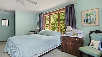 Camp Roosevelt 5 Bedroom Cottage by RedAwning