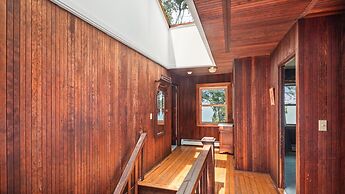 Camp Roosevelt 5 Bedroom Cottage by RedAwning