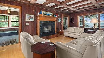 Camp Roosevelt 5 Bedroom Cottage by RedAwning