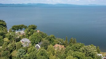 Camp Roosevelt 5 Bedroom Cottage by RedAwning