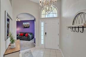 Minniehaha Castle Retreat 4 Bedroom Home by RedAwning