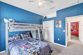 Minniehaha Castle Retreat 4 Bedroom Home by RedAwning