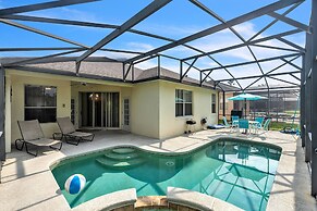 Minniehaha Castle Retreat 4 Bedroom Home by RedAwning