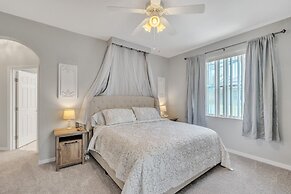 Minniehaha Castle Retreat 4 Bedroom Home by RedAwning