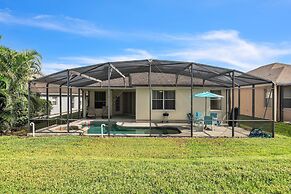 Minniehaha Castle Retreat 4 Bedroom Home by RedAwning