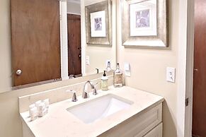 The Valley View: Pine Mountain Lake Cabin 4 Bedroom Home by RedAwning