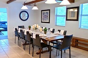 The Valley View: Pine Mountain Lake Cabin 4 Bedroom Home by RedAwning