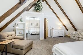 The Valley View: Pine Mountain Lake Cabin 4 Bedroom Home by RedAwning