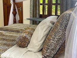 Lux Suites Tembo Court Apartments