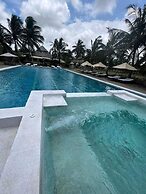 Lux Suites Tembo Court Apartments
