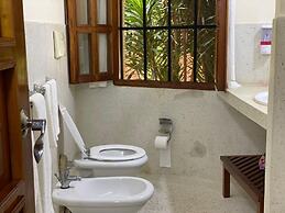 Lux Suites Tembo Court Apartments