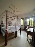 Lux Suites Tembo Court Apartments