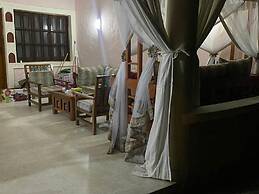 Lux Suites Tembo Court Apartments