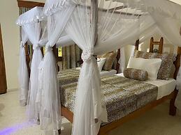 Lux Suites Tembo Court Apartments