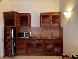 Lux Suites Tembo Court Apartments
