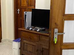 Lux Suites Tembo Court Apartments
