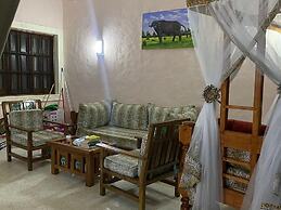 Lux Suites Tembo Court Apartments
