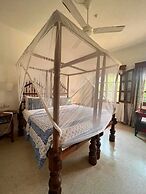 Lux Suites Tembo Court Apartments