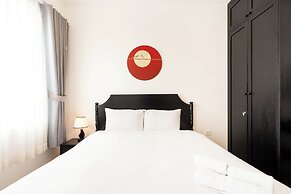 Helios Central Apartment District 1