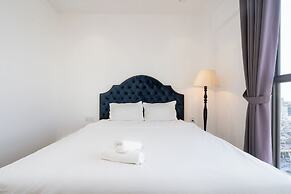 Helios Central Apartment District 1