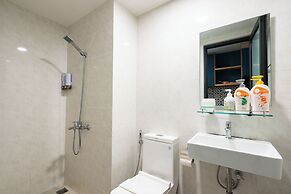 Helios Central Apartment District 1