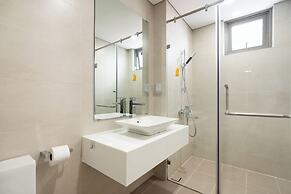 Helios Central Apartment District 1