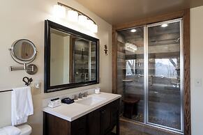 Snowbird Mountain Lodge