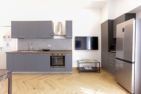 Pessina 90 Rooms in Naples