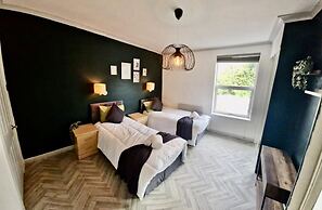 Wednesbury Retreat for Groups & Families