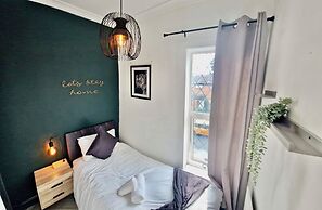 Wednesbury Retreat for Groups & Families