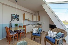 Luxury Apartment With Garden