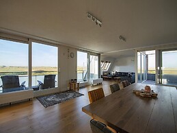 Fantastic Penthouse by the sea With Sauna