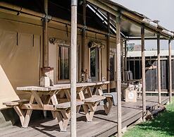 Cozy Tent Lodge With Kitchen