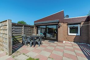 Bungalow in Callantsoog Near Sandy Beach