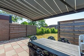 Bungalow in Callantsoog Near Sandy Beach