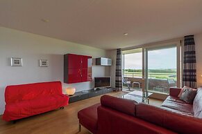 Cozy Apartment With Balcony