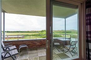 Cozy Apartment With Balcony