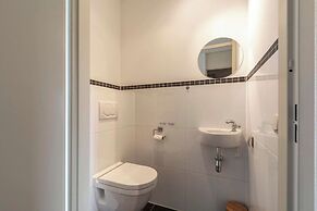 Cozy Apartment With Balcony