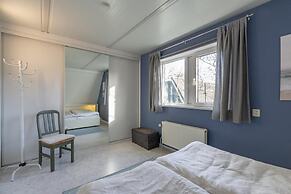 Cozy Holiday Home With Pool