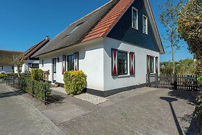 Villa w/ Electric Charging & Parking