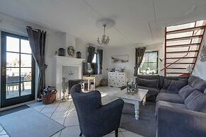 Elegant Villa With Garden