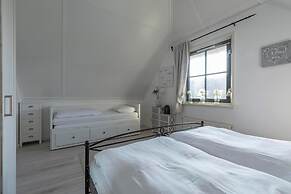 Elegant Villa With Garden