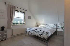 Elegant Villa With Garden