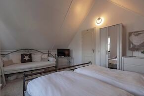 Elegant Villa With Garden