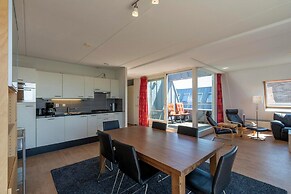 Elegant Penthouse With Patio