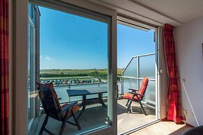 Elegant Penthouse With Patio