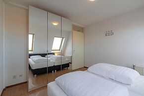 Elegant Penthouse With Patio