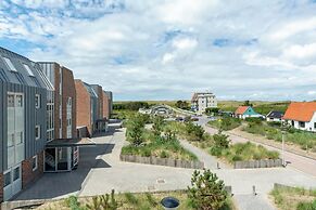 Elegant Penthouse With Patio